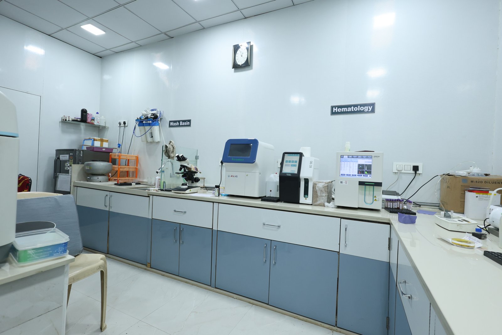 Hematology and HbA1c Testing Bench
